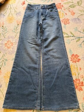 Z-SuppWomen's High-Waist Wide-Leg Jeans in Medium Blue